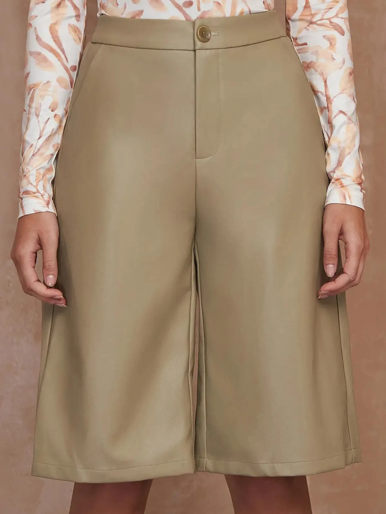 Button Front Elastic Waist Straight Leg Shorts