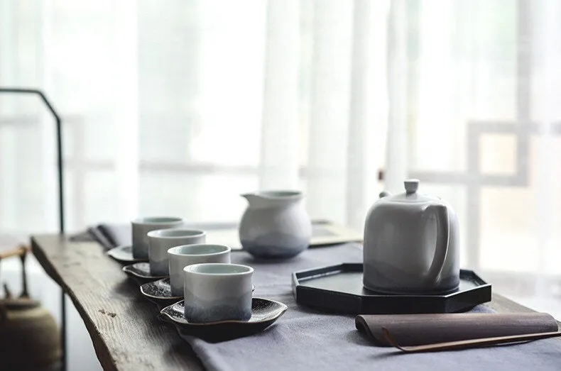 Gohobi Hand-painted Blue Mountain Teapot