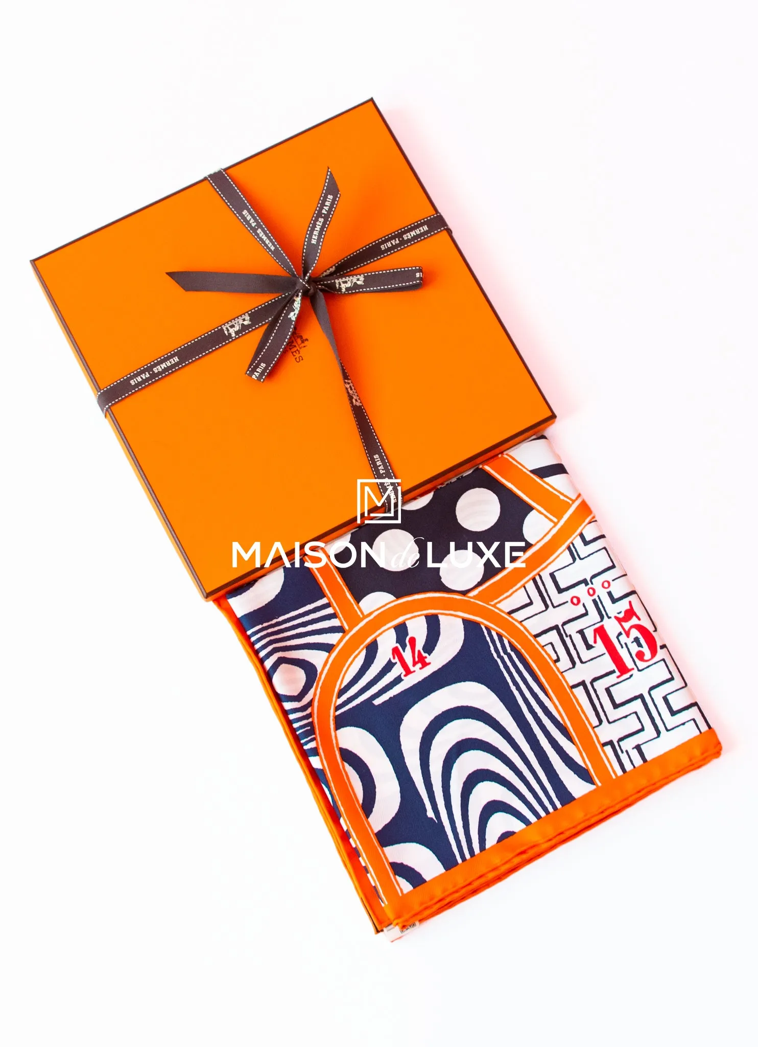 Hermes "Jeu de Soie" Orange Twill Silk 90 cm Scarf