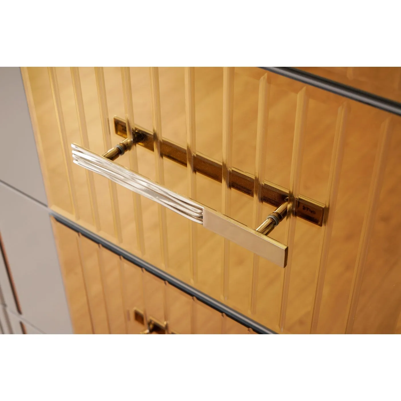 Lorenzo Collection Chest