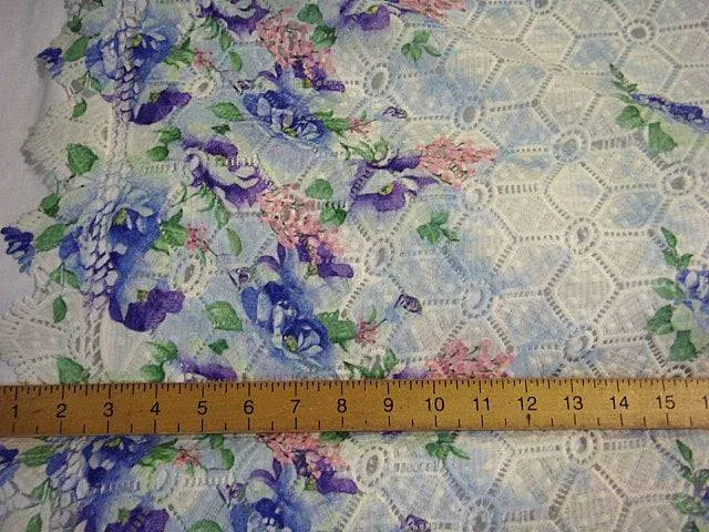 Scalloped Floral Lace - 0.46 Remnant