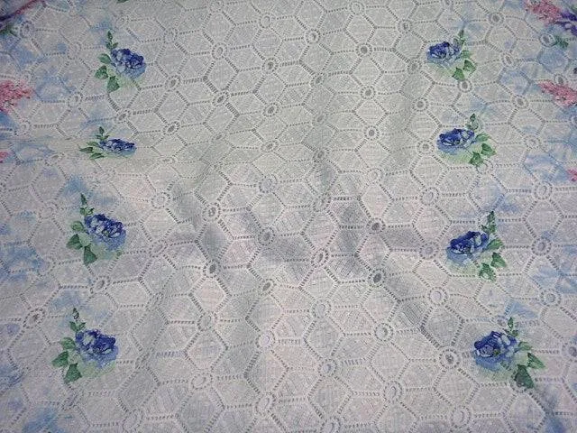 Scalloped Floral Lace - 0.46 Remnant